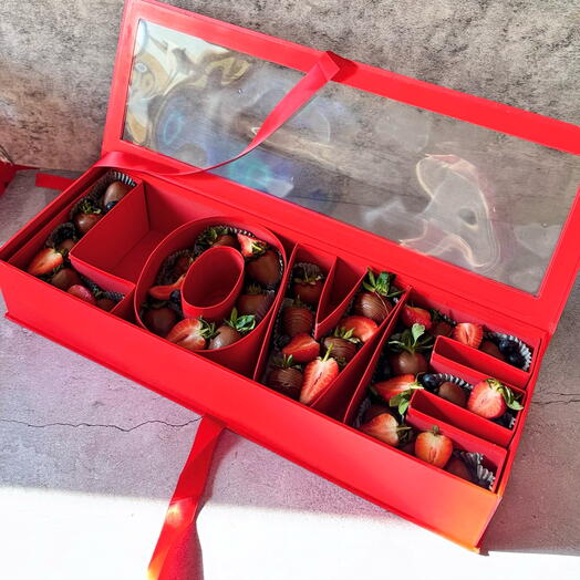 Love box strawberry