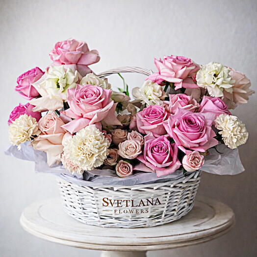 Pastel Poise – Pink   White Roses