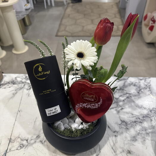 Perfume Flowers and Chocolate Giftset