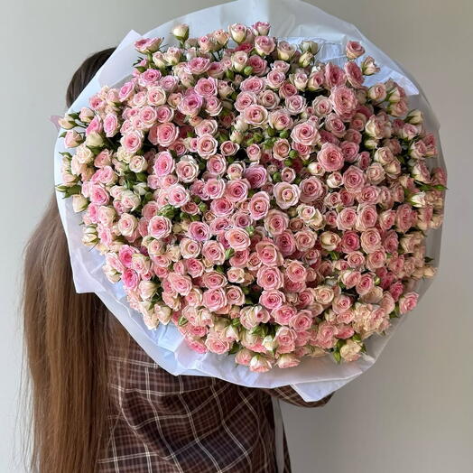 Blair- 201 розовый букет кустовых роз