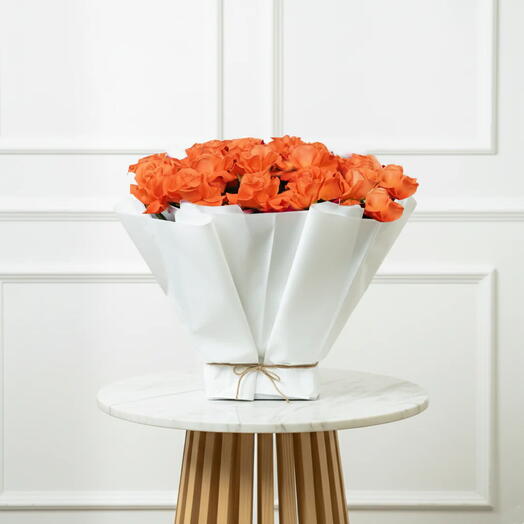 Voyager – 25 orange roses in white wrap | luxury orange bouquet | birthday flowers | anniversary gift | vibrant romantic bouquet