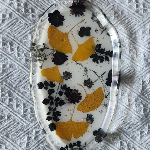 Bumble bee platter