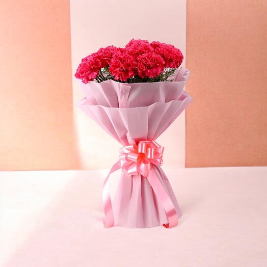 Элегантный букет из красных гвоздик