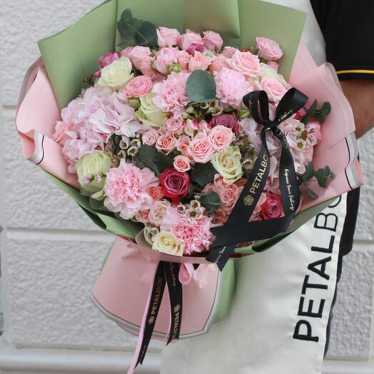 БУКЕТ ЦВЕТУЩАЯ ЭЛЕГАНТНОСТЬ