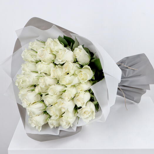 Букет белых роз 21