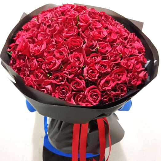Bouquet premium de 101 roses rouges - Élégance