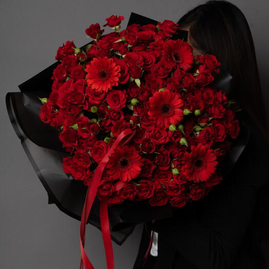 Berry Rouge _ 101 Red Spray Rose With Red Daisy Luxurious Bouquet For Anniversary or Birthday