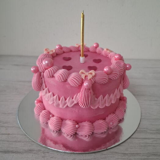 Valentines pink cake bintage design