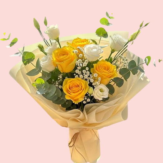 باقة ورود صفراء دافئة