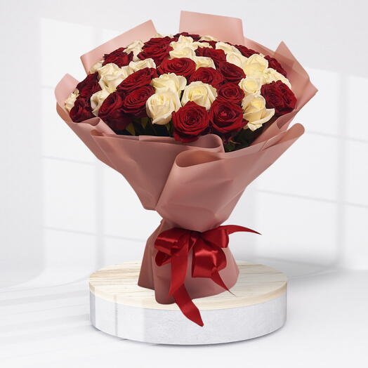 Valentines day  Flower Passion ( 51 Roses )
