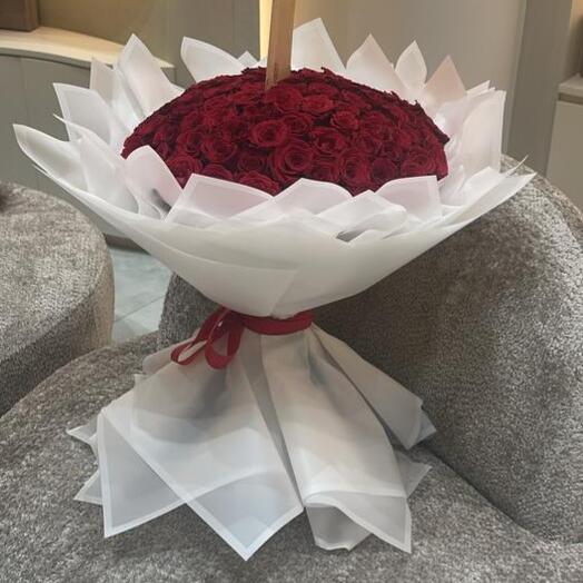 Red prices russain bouquet