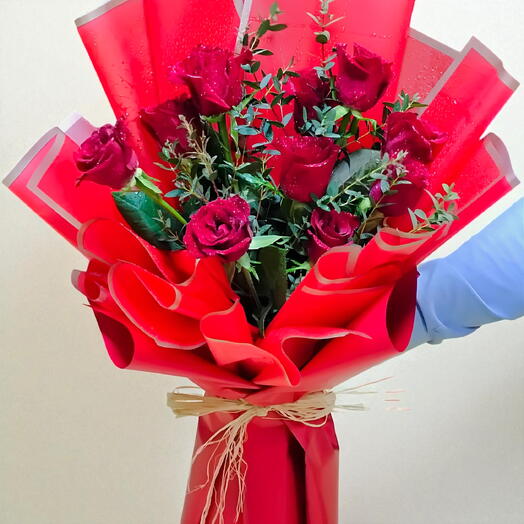 Bouquet of 12 Stems of red roses