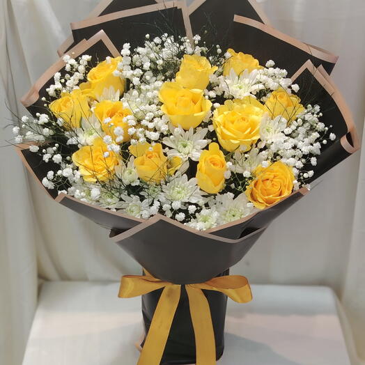 Royal Yellow Elegance bouquet
