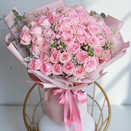 Грейс в розовом