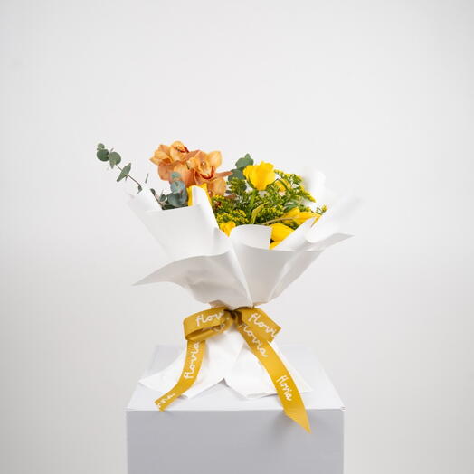 Смешанные жёлтые цветы