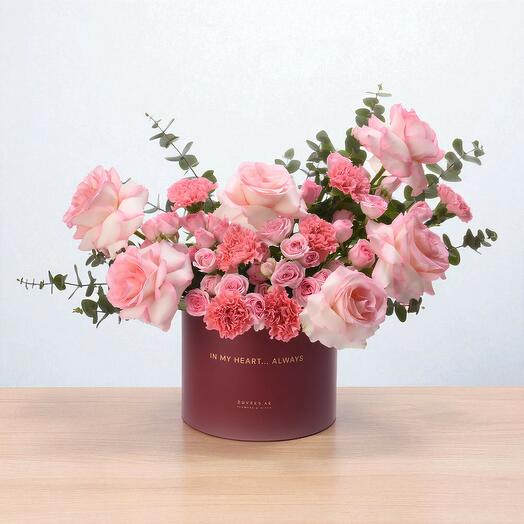 Розовая коробка «Розовые лепестки любовного цветения» – издание «Навсегда в моём сердце»