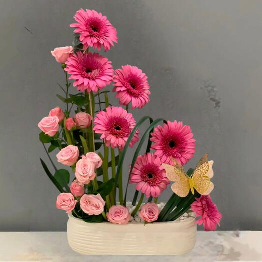 Whimsical Garden Gerbera Daisies pink spray Rose