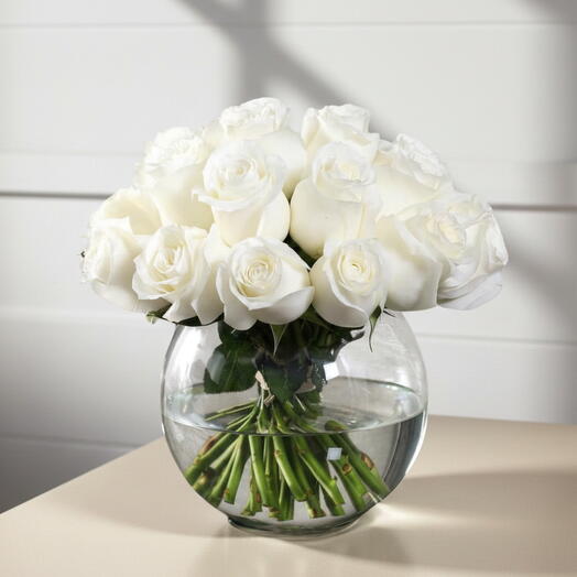 Royal White Rose Bouquet in Glass Vase