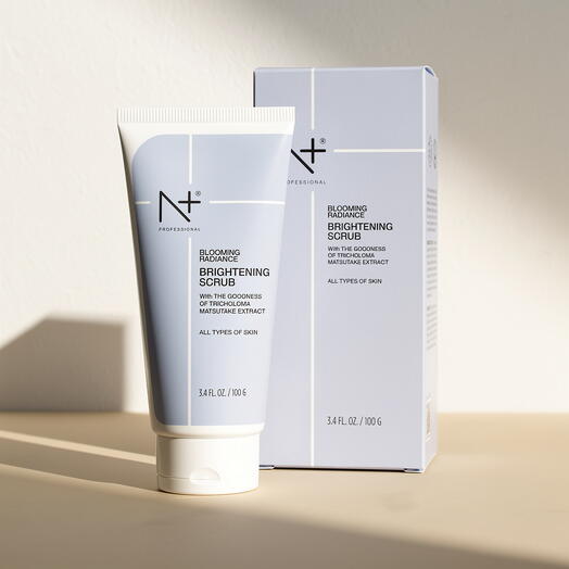 N+ مقشر التفتيح والإشراقة, مع فوائد مستخلص تريكولوم ماتسوتاكي