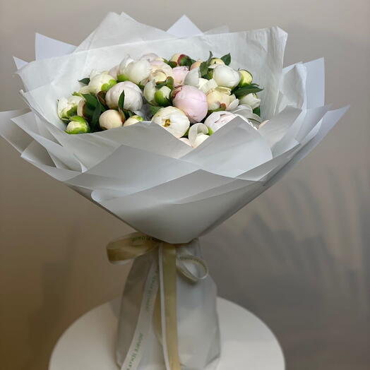 35 peony bouquet Sincere love