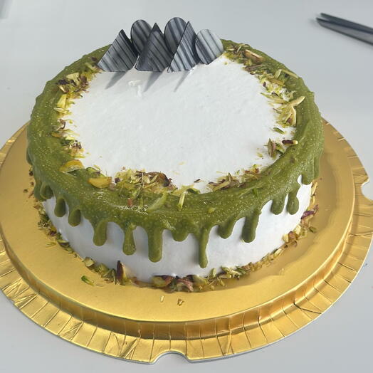 Pistachio Flavored Cake