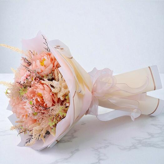 La Fete Яркая стандартная композиция: букет из 35 искусственных цветов"