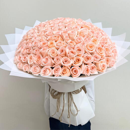 151 Democrats _ Peach pink Luxurious Birthday Or Anniversary Special Bouquet For Special One