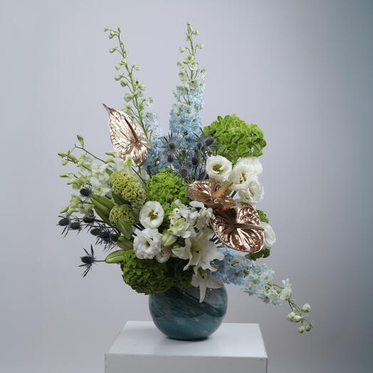 Hydrangea Mix in Aqua Glass Vase 7248