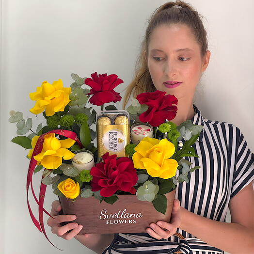 Golden Glow Roses with Chocolate Gift