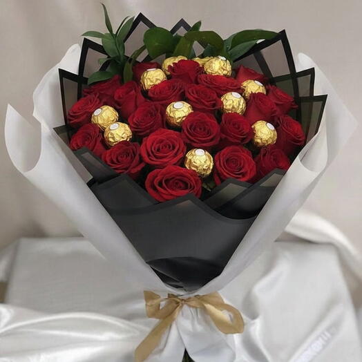Red Rose Bouquet with Scattered Chocolates