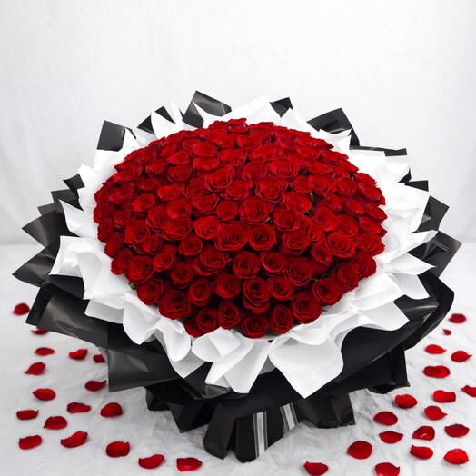 Bouquet rond de roses rouges