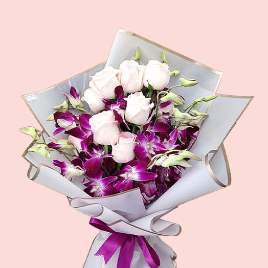 Букет из орхидей