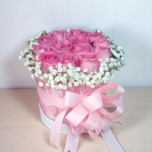 Нежная композиция из розовых роз