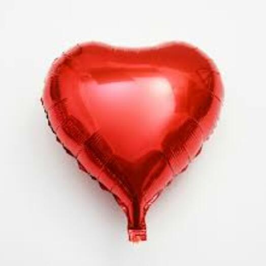 Красные гелиевые шары в форме сердца
