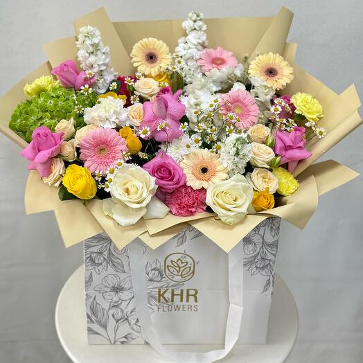 Mixed roses bouquet