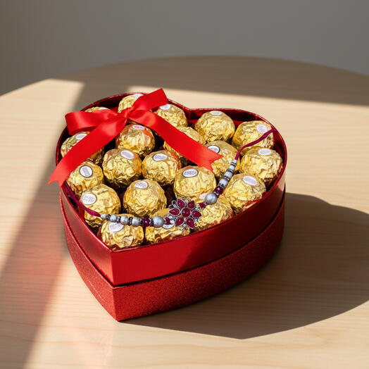 Подарочный набор Golden Delight ко дню рождения – корзина Ferrero Rocher в форме сердца