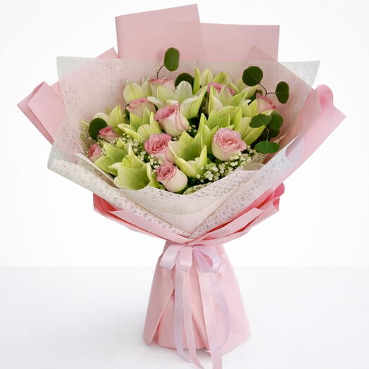 Blush   Ivory Elegance Bouquet - 10 White liles and 10 Pink rose