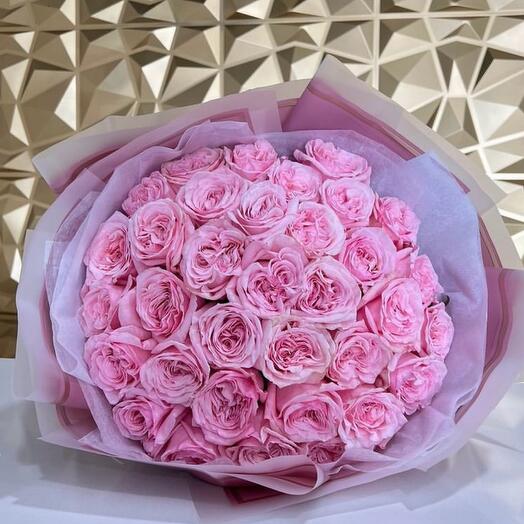 Bouquet of peony roses