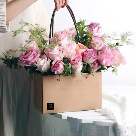 Микс роз в пакете