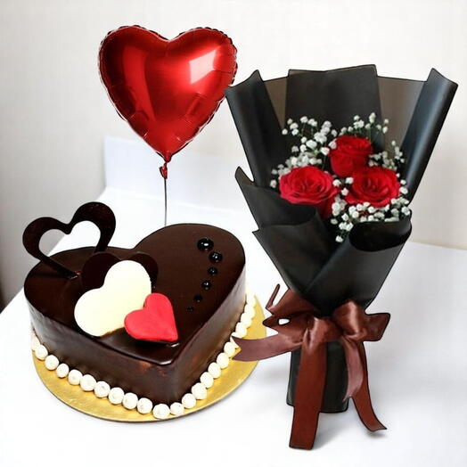 Sweetheart Surprise Combo – Heart Cake, Red Roses   Foil Balloon