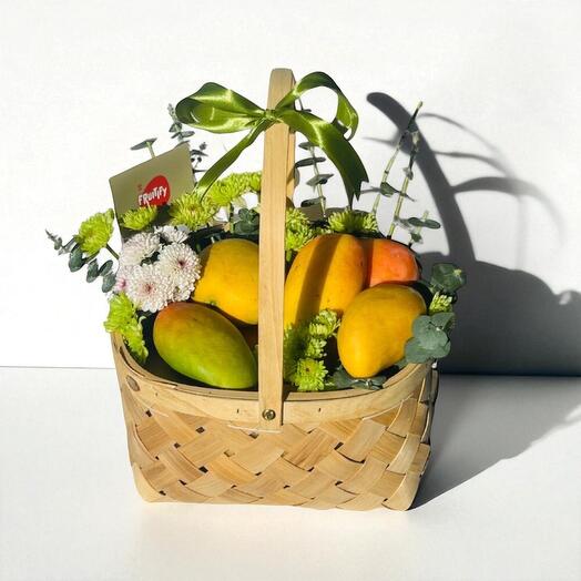 Tropical Mango Bliss Basket with Fresh Flowers – 3kg Premium Mangoes