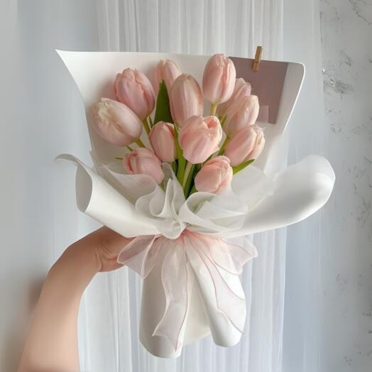 11 Pink Tulips