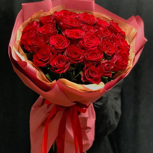 RRED ROSES IN A NICE BQT