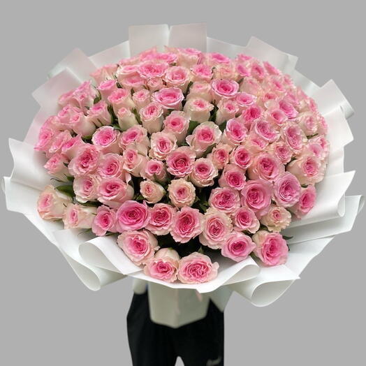 «Румяная невеста» — букет из розовых роз премиум-класса ко Дню святого Валентина