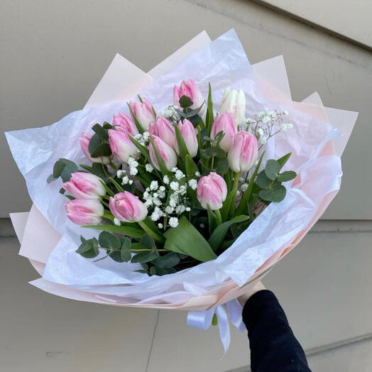 Букет из 15 розовых тюльпанов 002