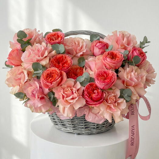 Cesta Jardín Sorbete Coral: La Pradera de Rosas Melocotón Luxe