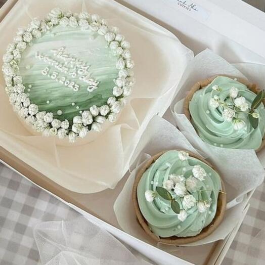 Мини-торт с 2 капкейками