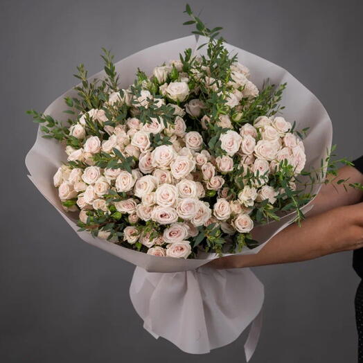 Porcelana spray rose bouquet Lux