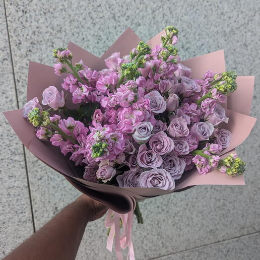 RRose matthiola bouquet