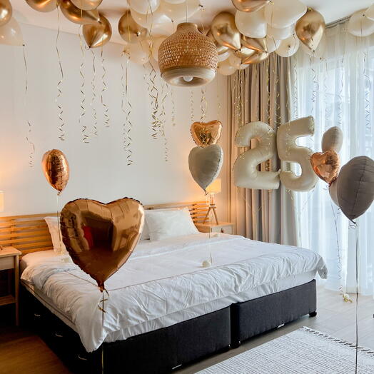 Beige gold room decoration set